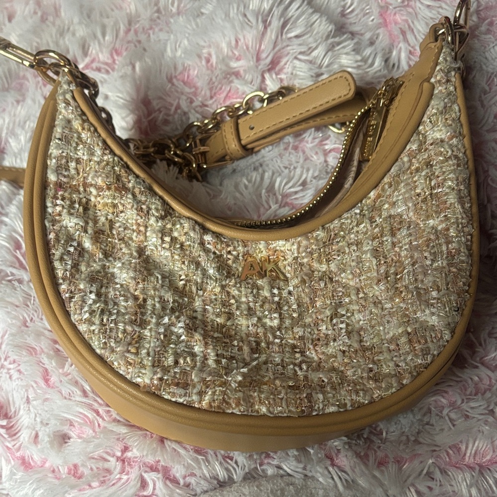 Elegant Tan and Cream Women's Bag